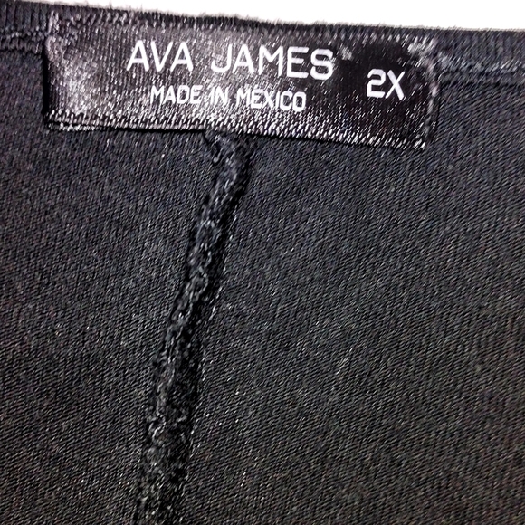 Ava James Thankful,Grateful and blessed quarter sleeve knotted bottom black top - Picture 2 of 4